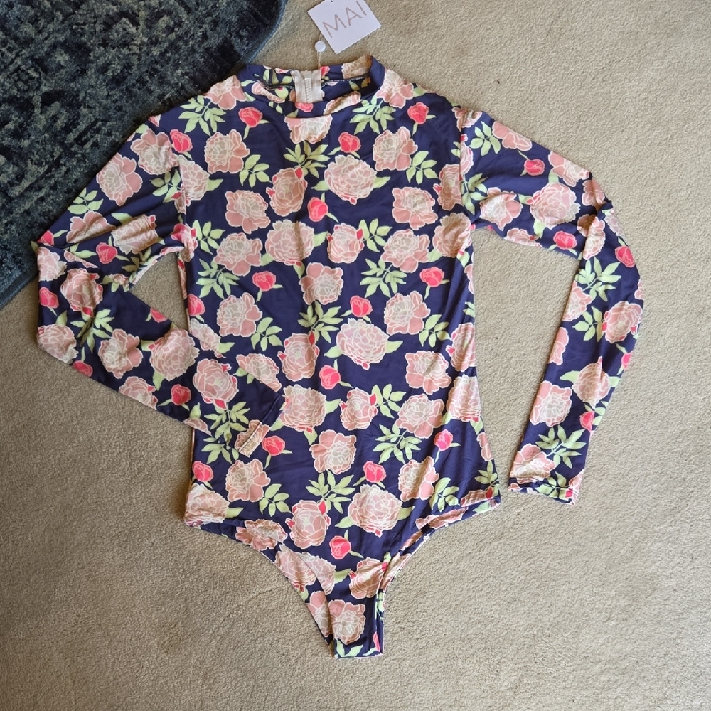 NWT Mai Long Sleeve Bodysuit Swimsuit. L